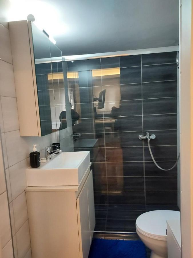 Acropolis Metro Station Flat 2 Apartment Atena Exterior foto