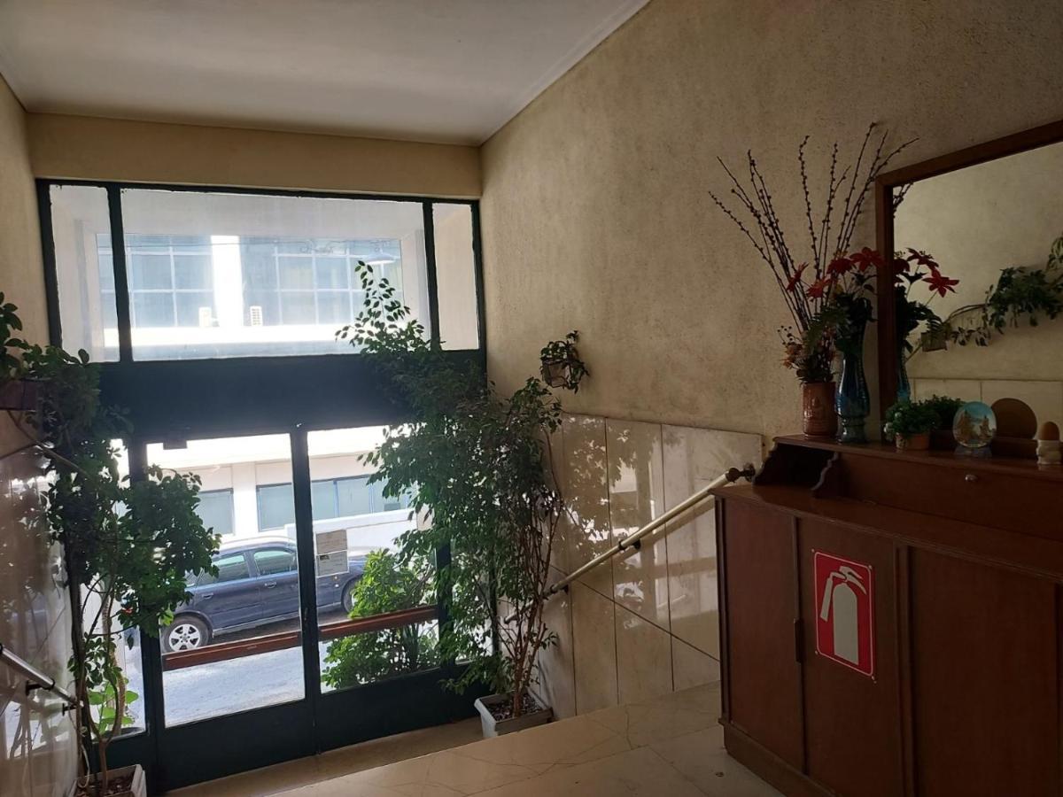 Acropolis Metro Station Flat 2 Apartment Atena Exterior foto